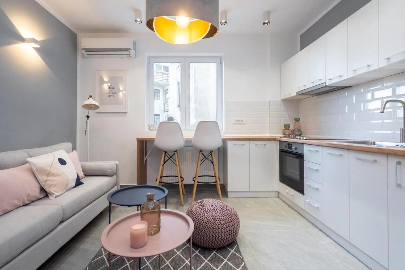 Cozy Design Apartament In Magheru ブカレスト ルーマニア