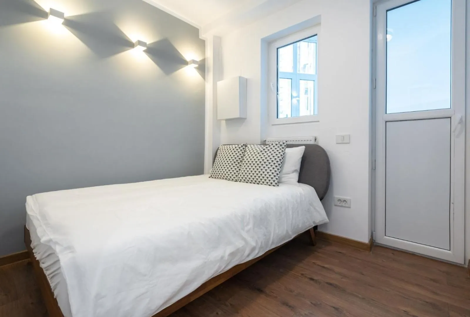 Cozy Design Apartament In Magheru ブカレスト アパート