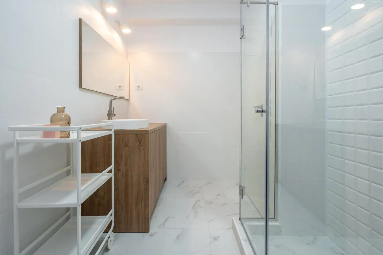 アパート Cozy Design Apartament In Magheru ブカレスト